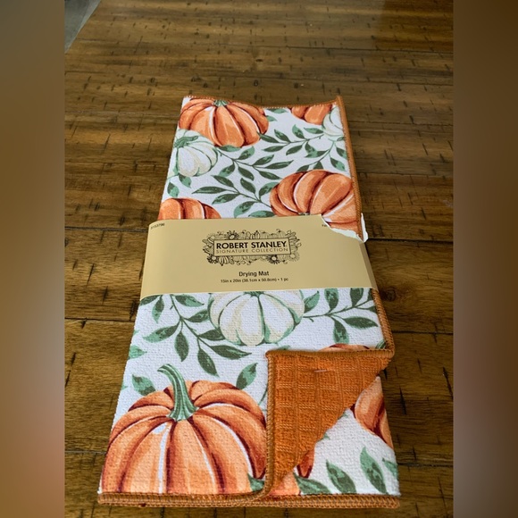 ROBERT STANLEY.
SIGNATURE COLLECTION
Drying Mat
15in x 20in (38.1cm x 50… - Picture 2 of 5